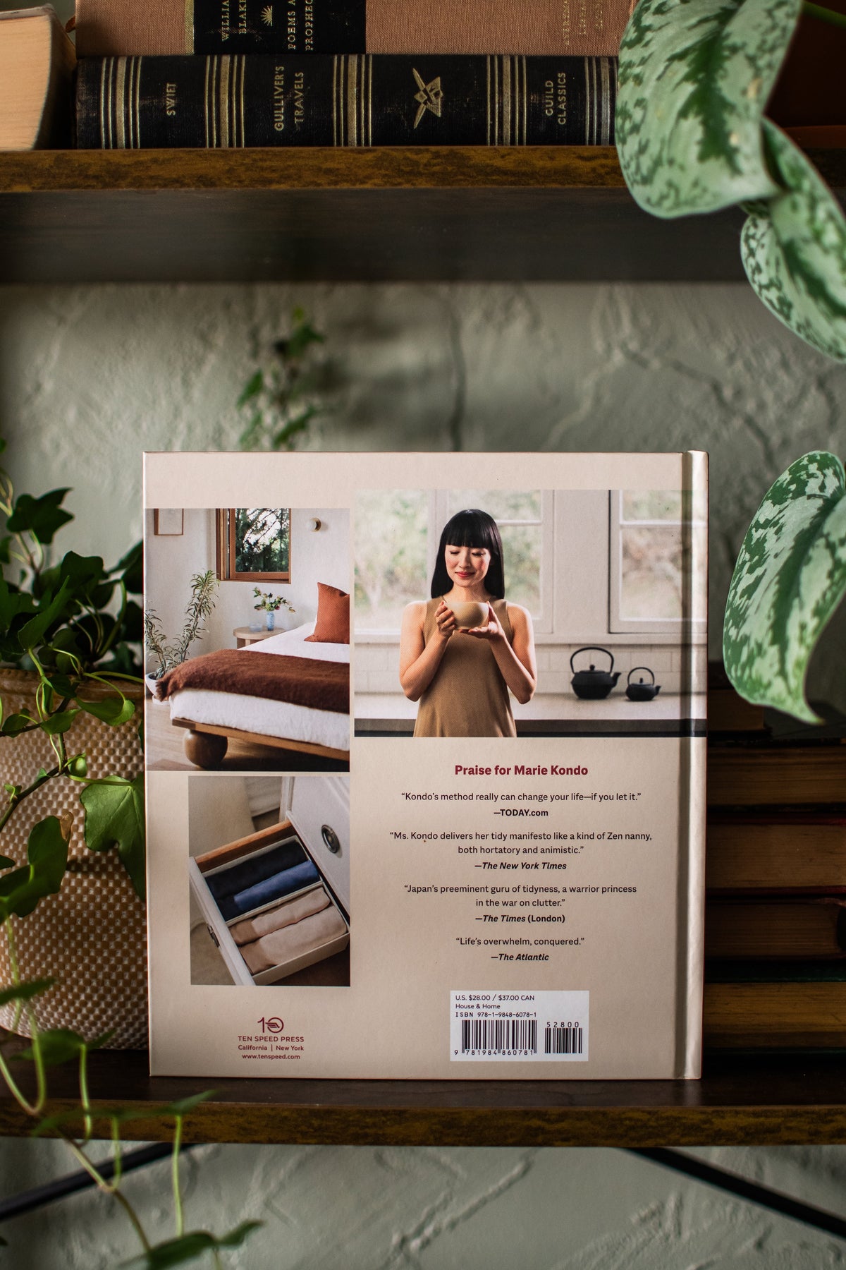 Marie Kondo's Kurashi at Home: How to Organize Your Space and Achieve Your Ideal Life (The Life Changing Magic of Tidying Up)